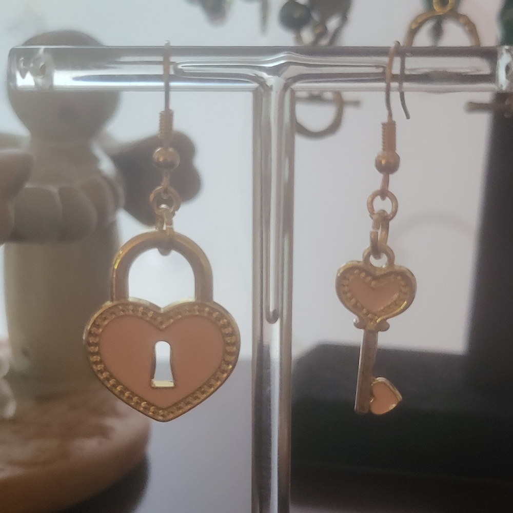 Heart lock & key earrings